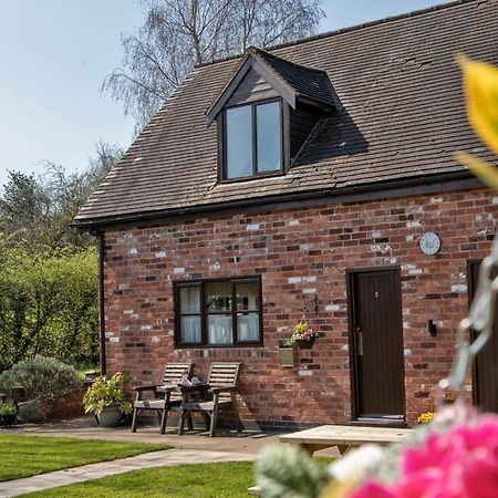 Charlie'S Cottage With Alpacas And 7Mins Drive To Alton Towers Denstone Buitenkant foto