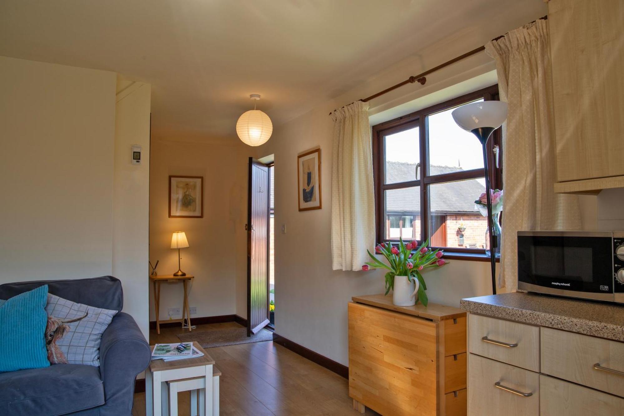 Charlie'S Cottage With Alpacas And 7Mins Drive To Alton Towers Denstone Buitenkant foto
